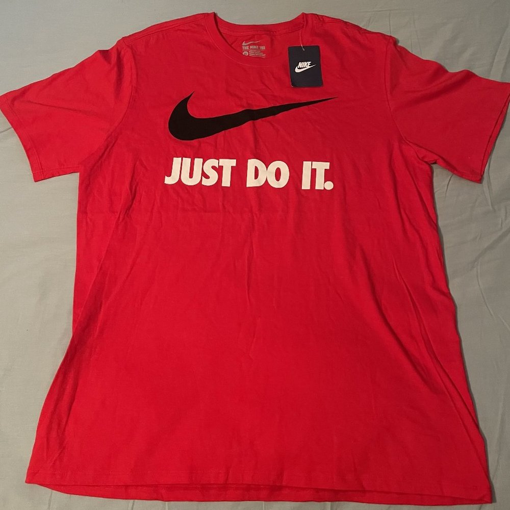 Nike Men's T-shirt